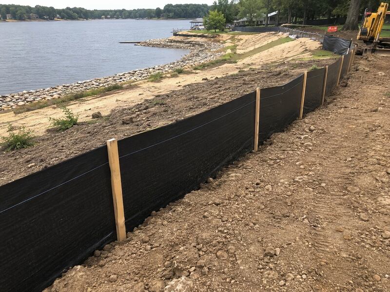 Black silt fence for perimeter erosion control
